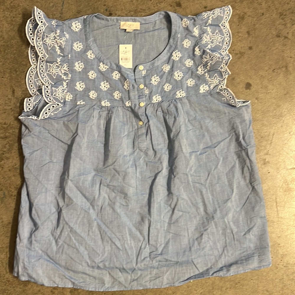 NWT Adorable Chambray Top from LOFT, Size XL